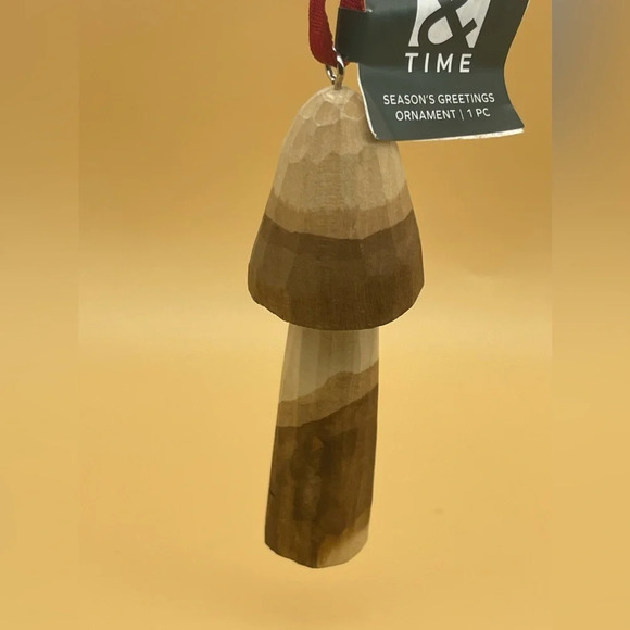Wooden Mushroom Ornament, NWT - Picture 2 of 3